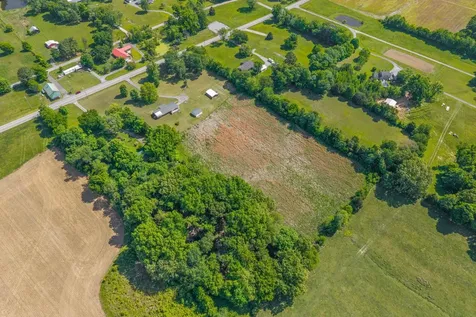3824 Oakwood Road Woodlawn TN 37191
