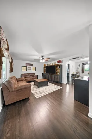 3824 Oakwood Road Woodlawn TN 37191