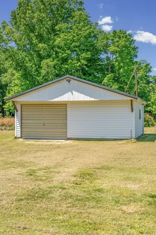 3824 Oakwood Road Woodlawn TN 37191