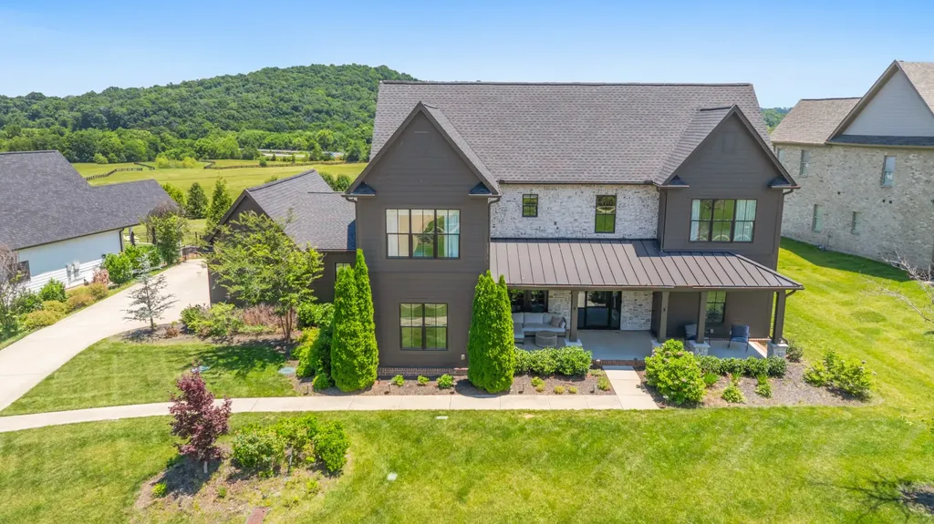 6594 Windmill Drive College Grove TN 37046