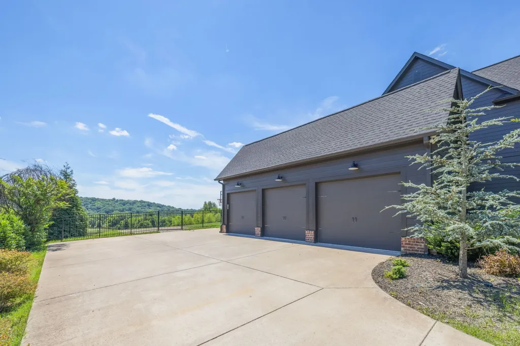 6594 Windmill Drive College Grove TN 37046