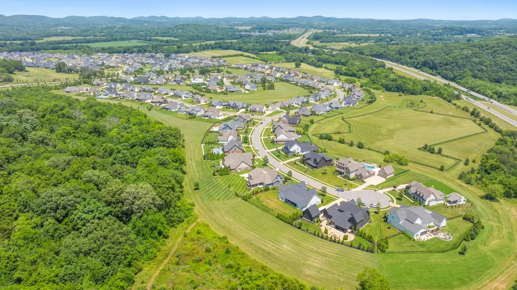 6594 Windmill Drive College Grove TN 37046