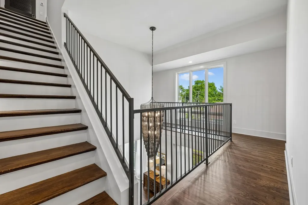 1618 7th Ave, N Nashville TN 37208