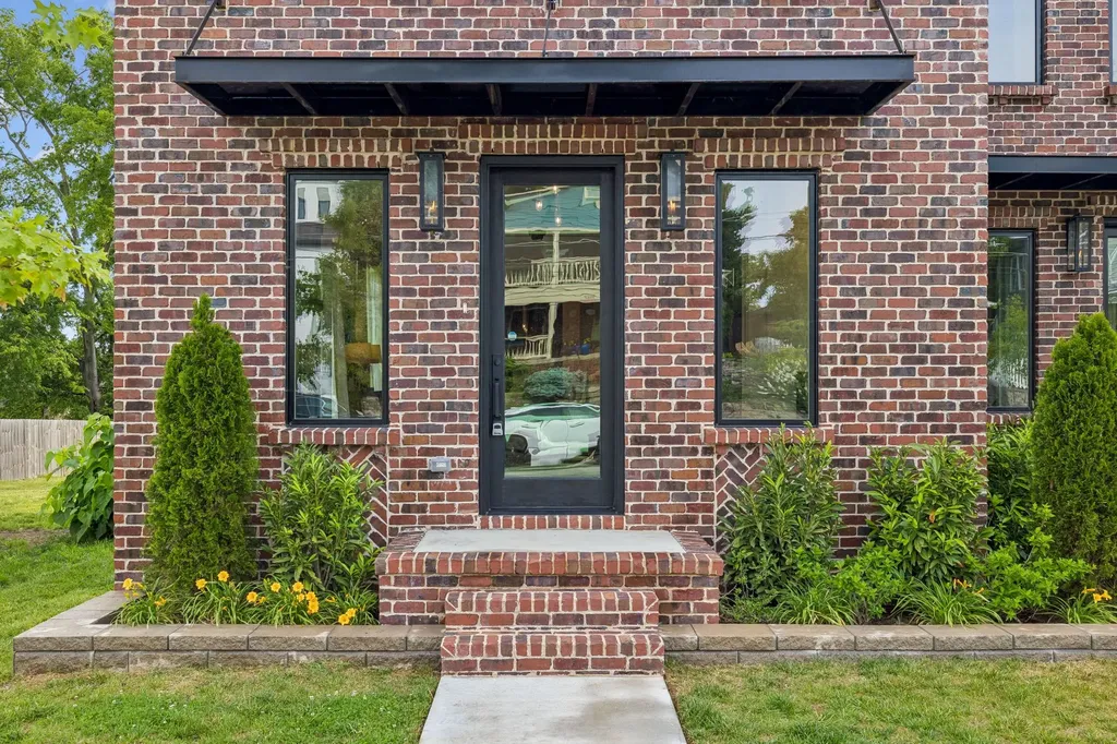 1618 7th Ave, N Nashville TN 37208