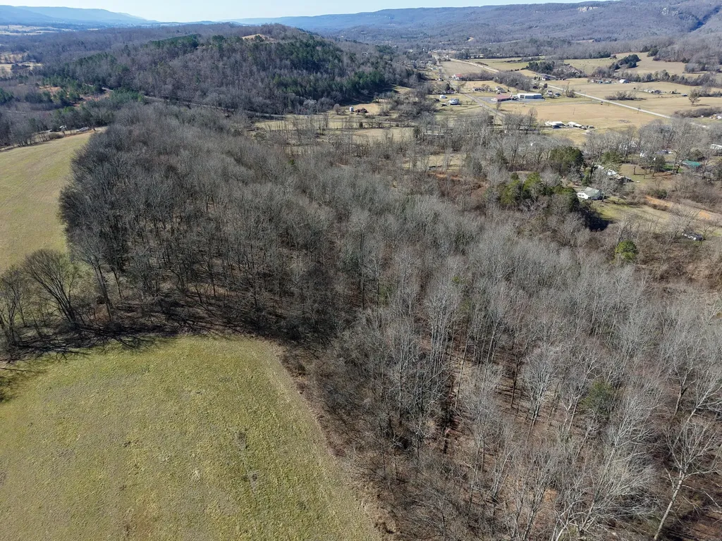 15634 Old State Highway 28 Pikeville TN 37367
