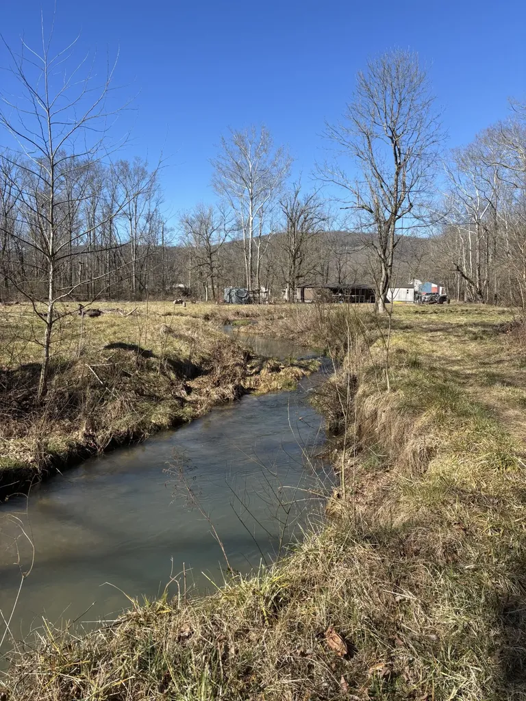 15634 Old State Highway 28 Pikeville TN 37367