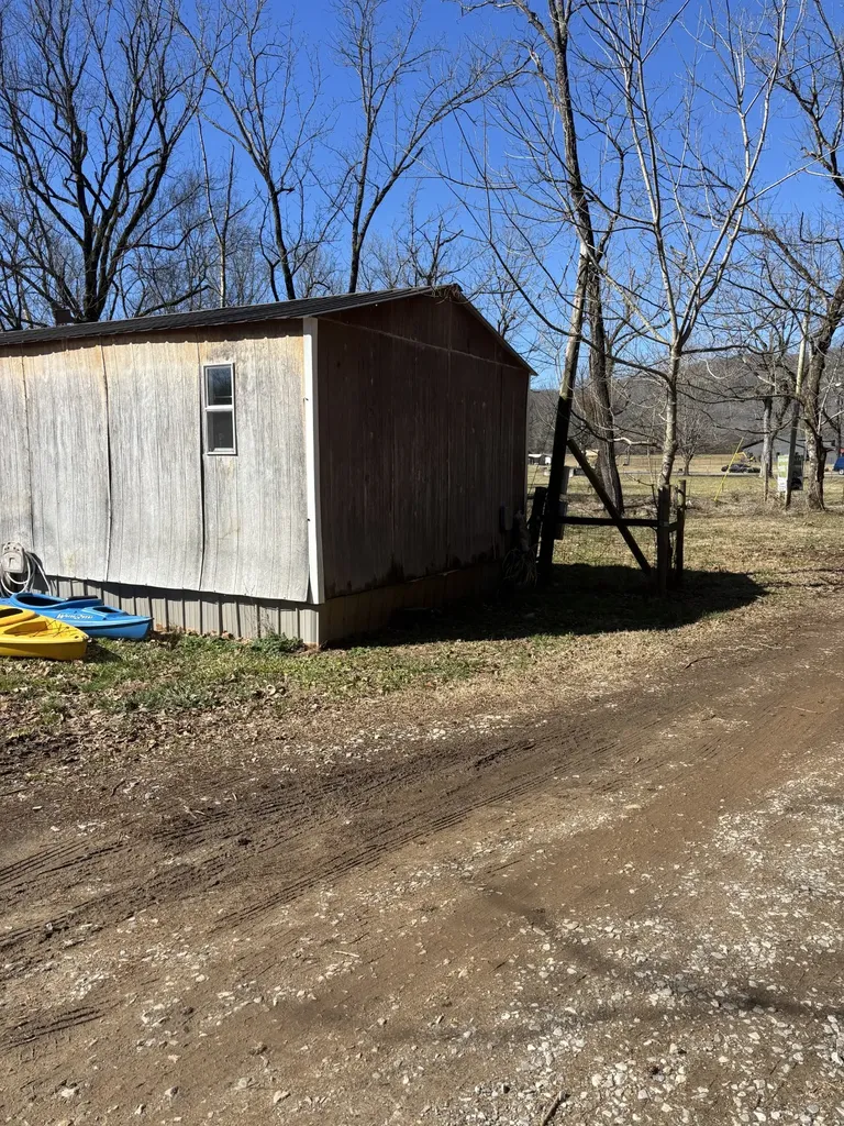 15634 Old State Highway 28 Pikeville TN 37367