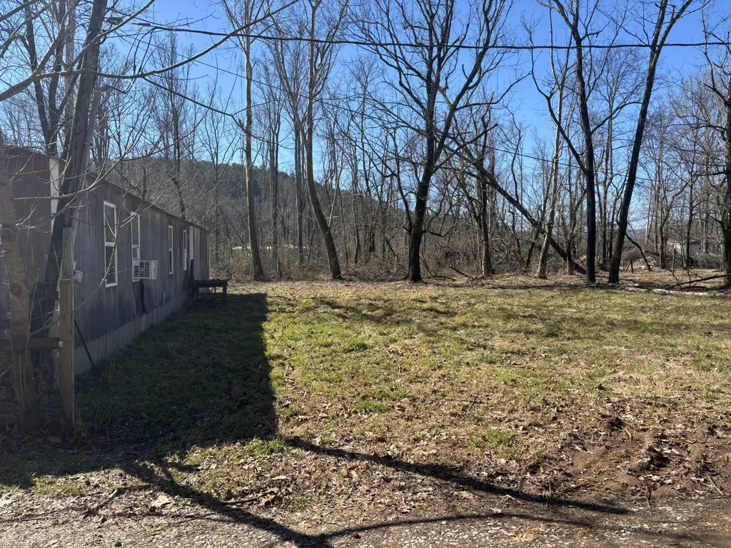 15634 Old State Highway 28 Pikeville TN 37367