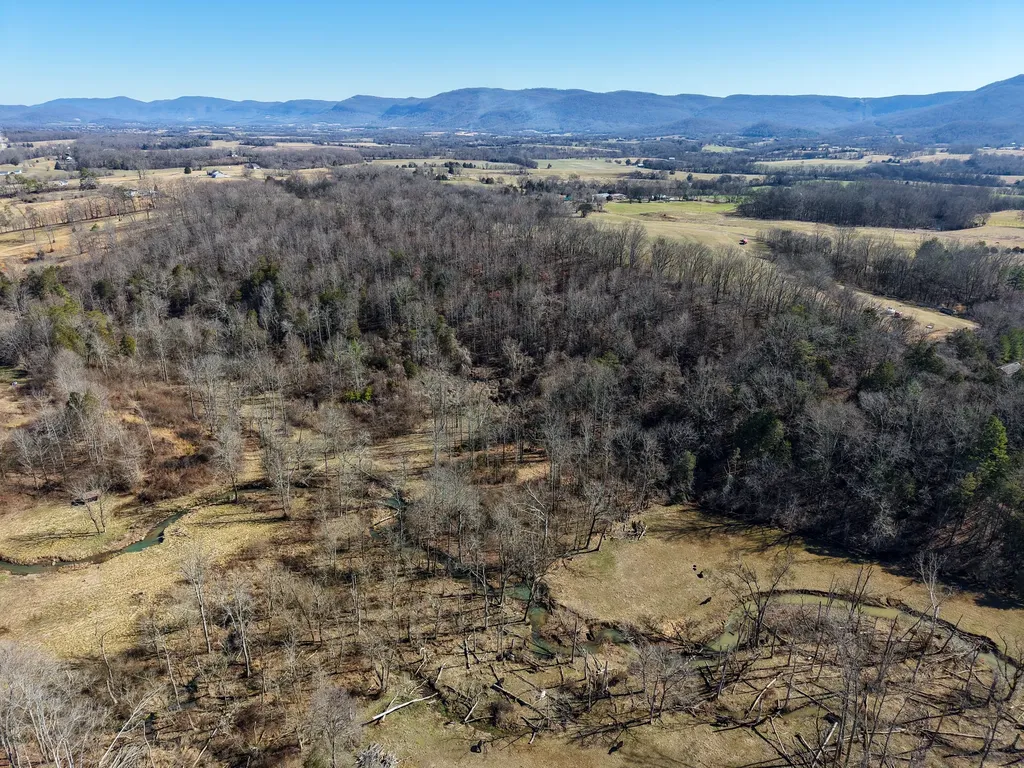 15634 Old State Highway 28 Pikeville TN 37367