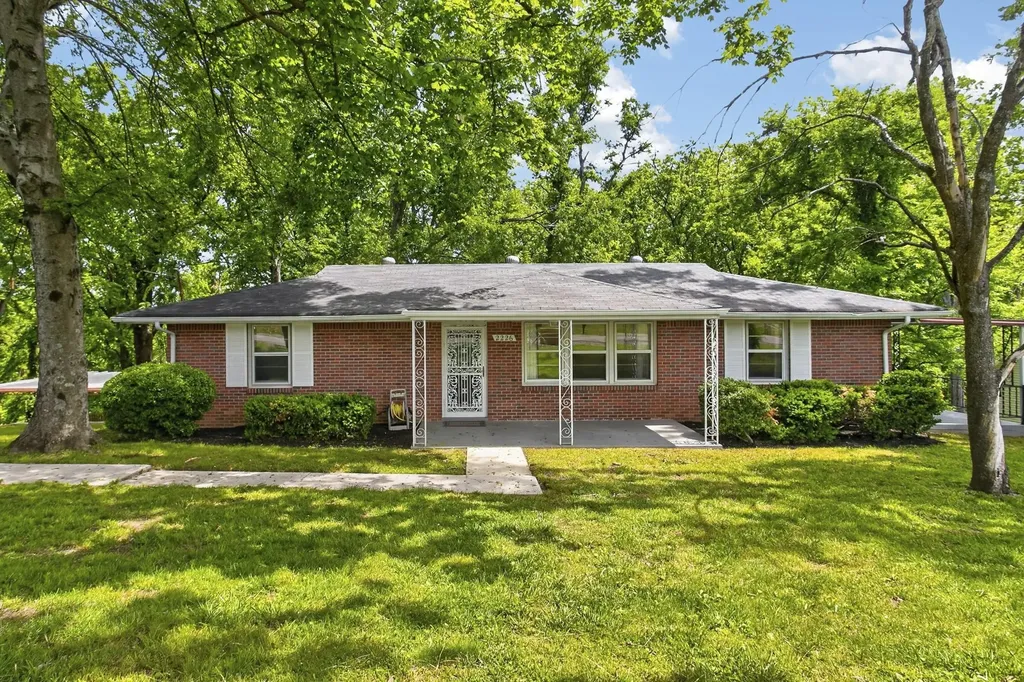 2226 Weona Drive Nashville TN 37214