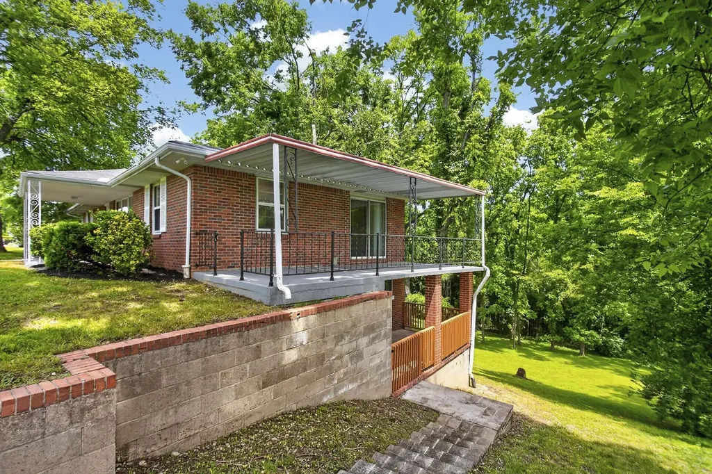 2226 Weona Drive Nashville TN 37214