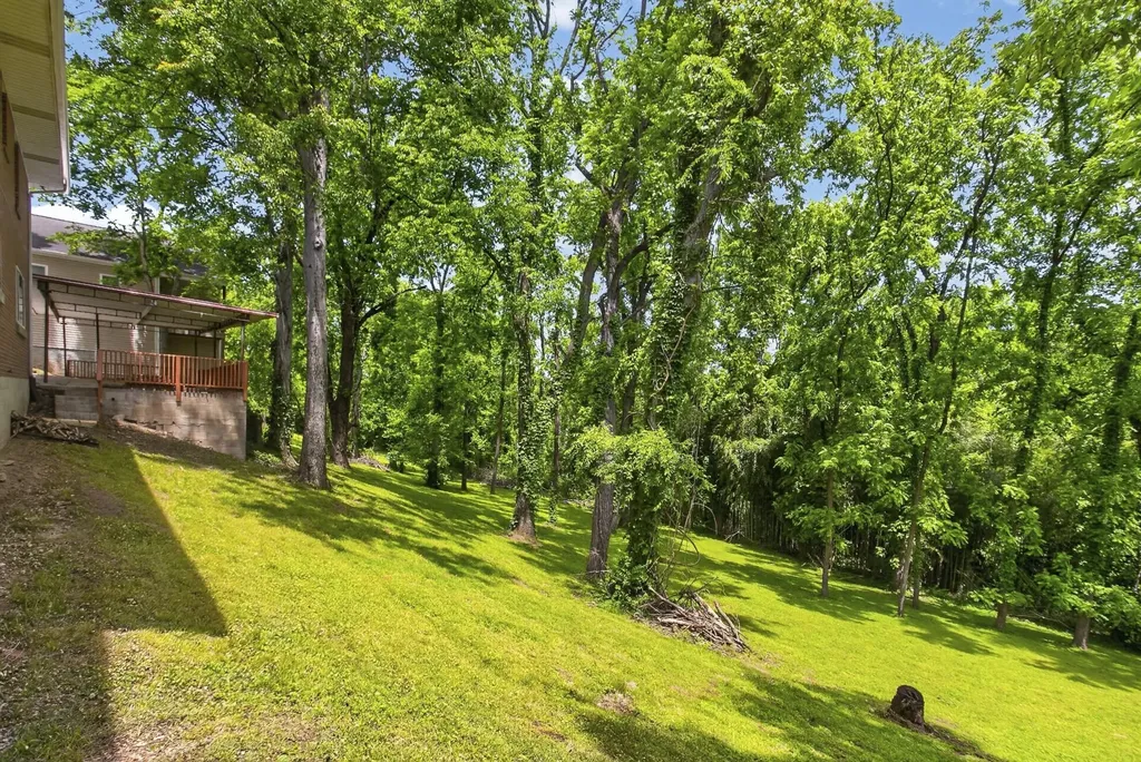 2226 Weona Drive Nashville TN 37214