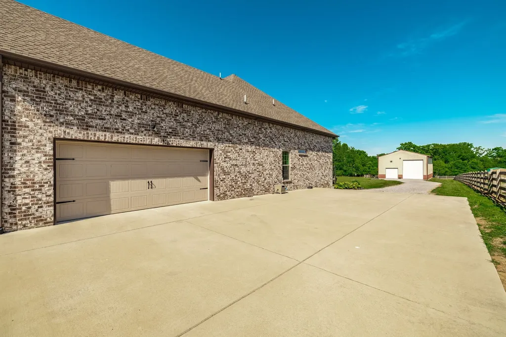 335 Drivers Lane Gallatin TN 37066