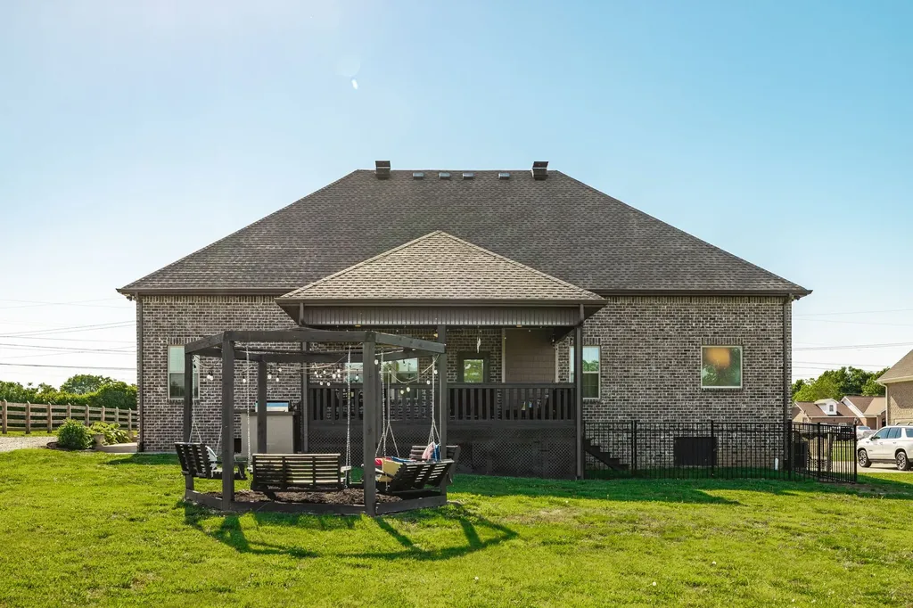 335 Drivers Lane Gallatin TN 37066