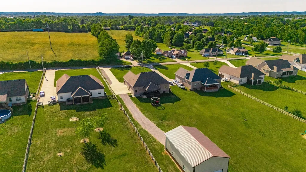335 Drivers Lane Gallatin TN 37066