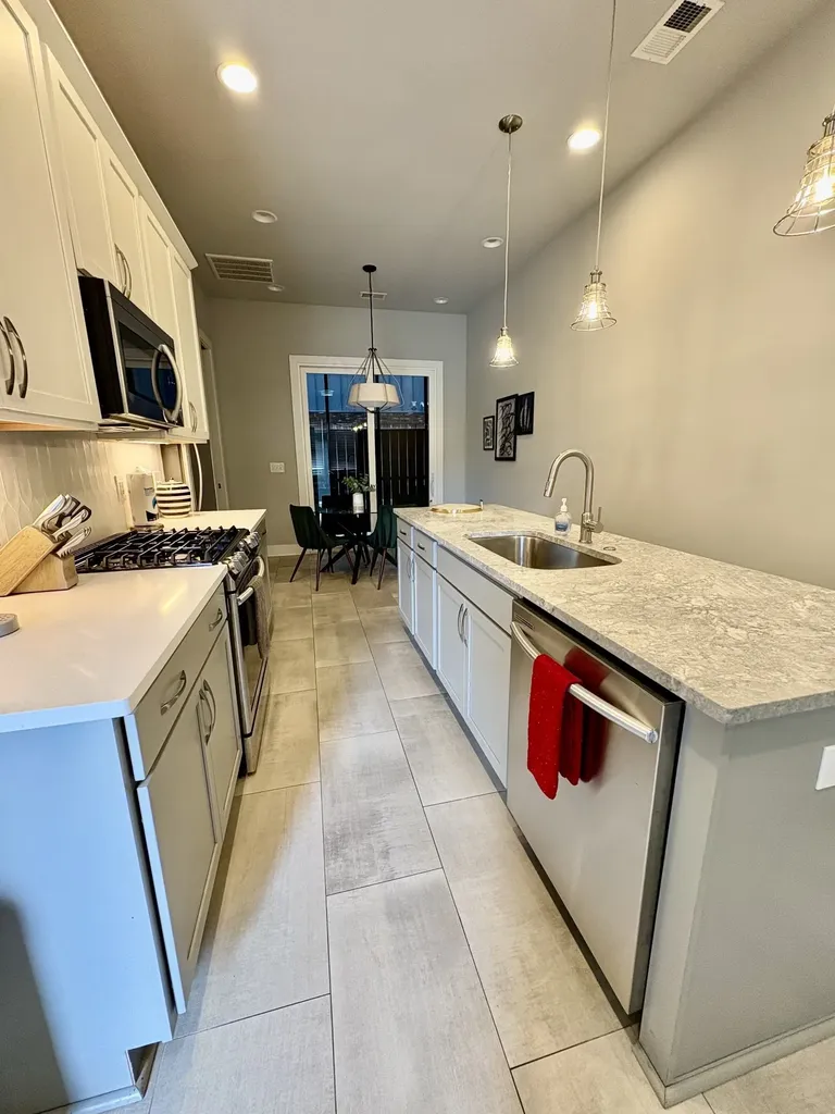 707 26th Ave, N Nashville TN 37208