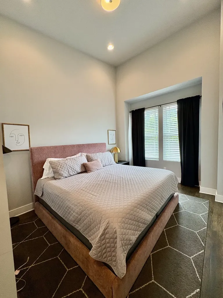 707 26th Ave, N Nashville TN 37208
