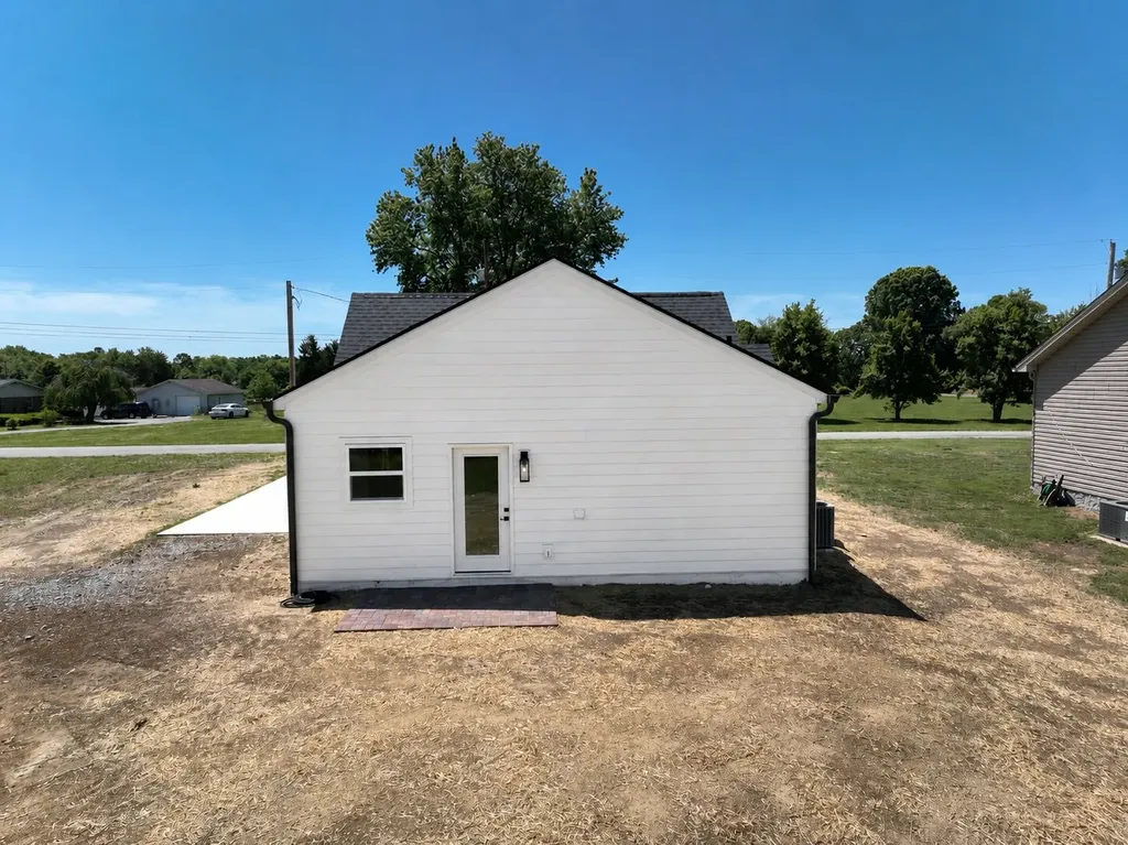 130 Joe Tittsworth Street Smithville TN 37166