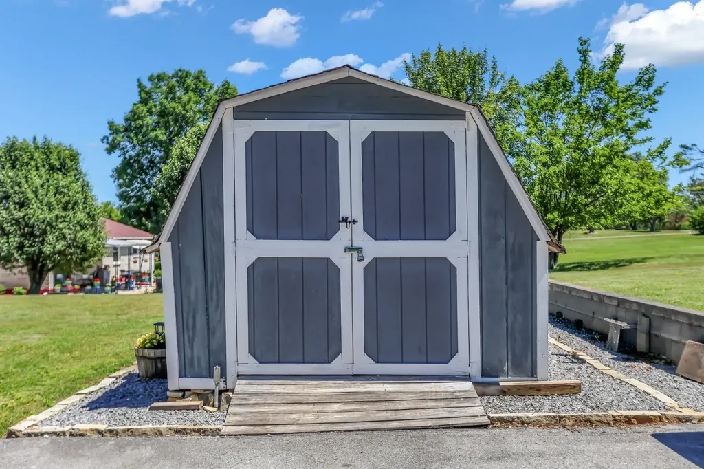 1018 N Graycroft Avenue Madison TN 37115