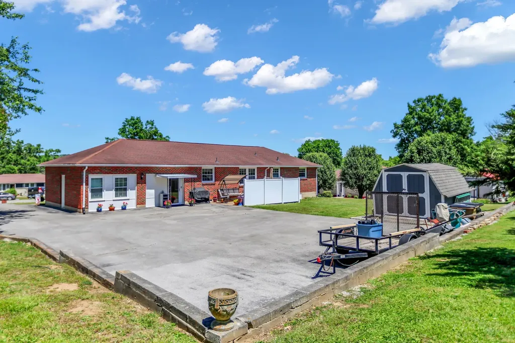 1018 N Graycroft Avenue Madison TN 37115