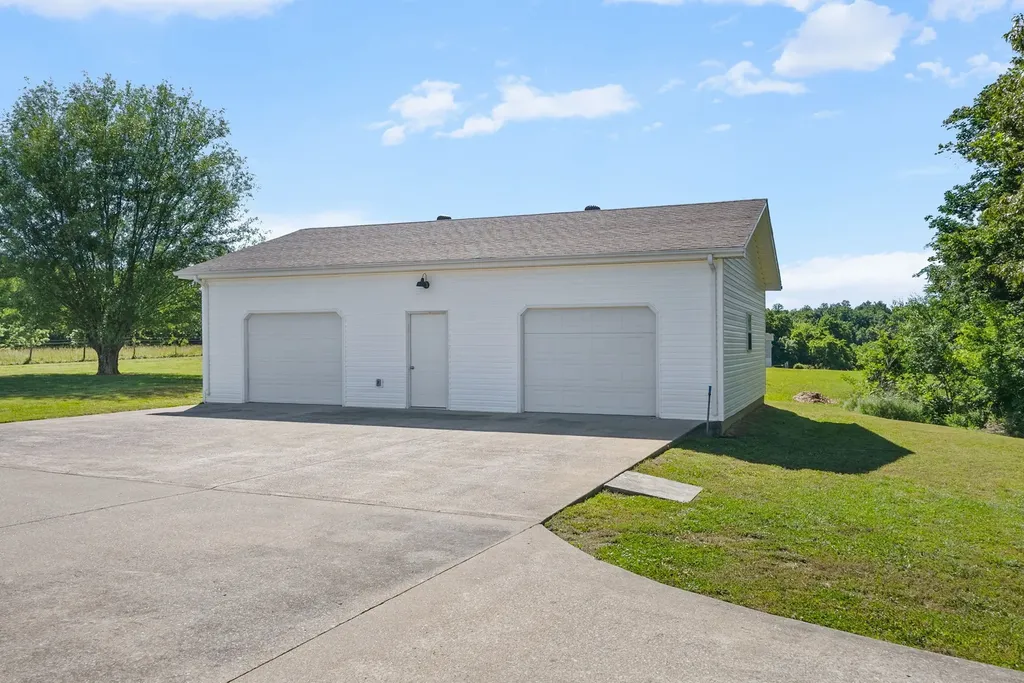 85 El Camino Real Drive Cadiz KY 42211