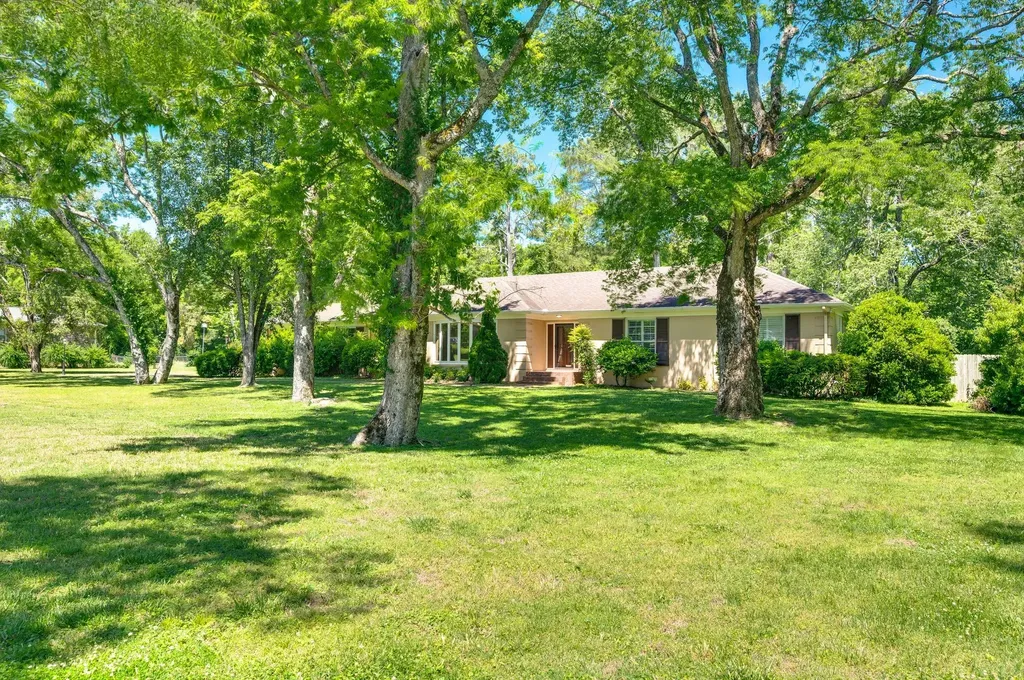 6412 Harding Pike Nashville TN 37205