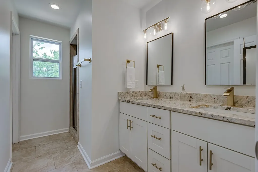 2501B Whites Creek Pike Nashville TN 37207
