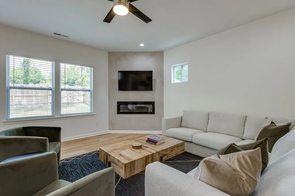 2501B Whites Creek Pike Nashville TN 37207