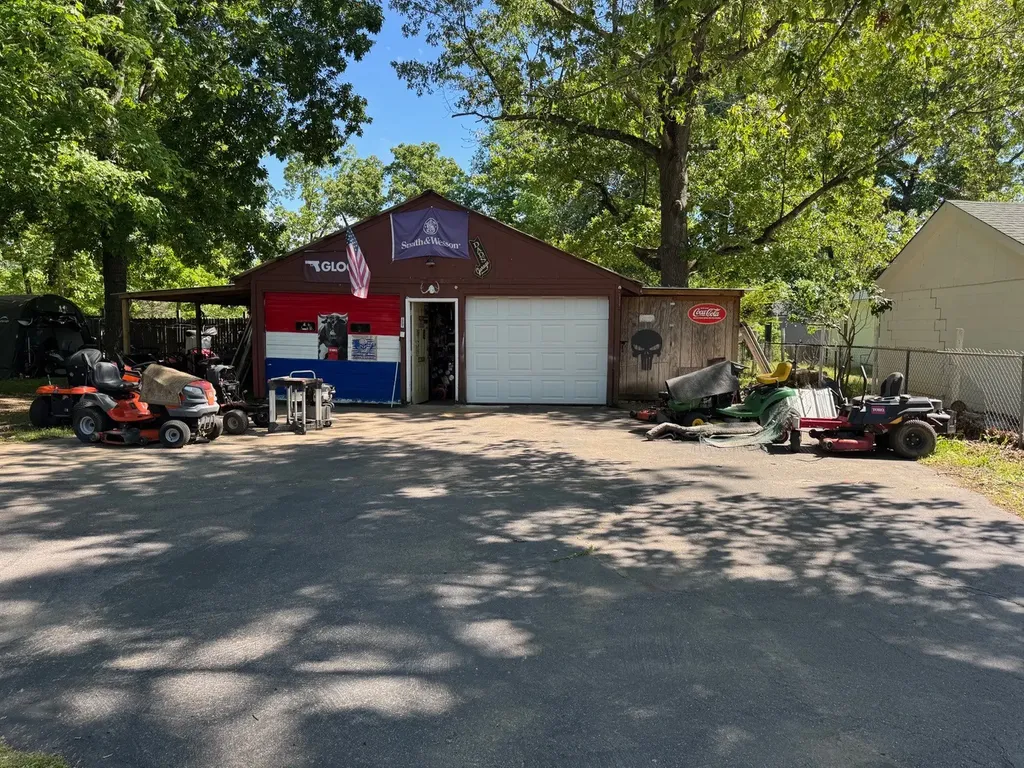 1729 Fountain Street White Bluff TN 37187