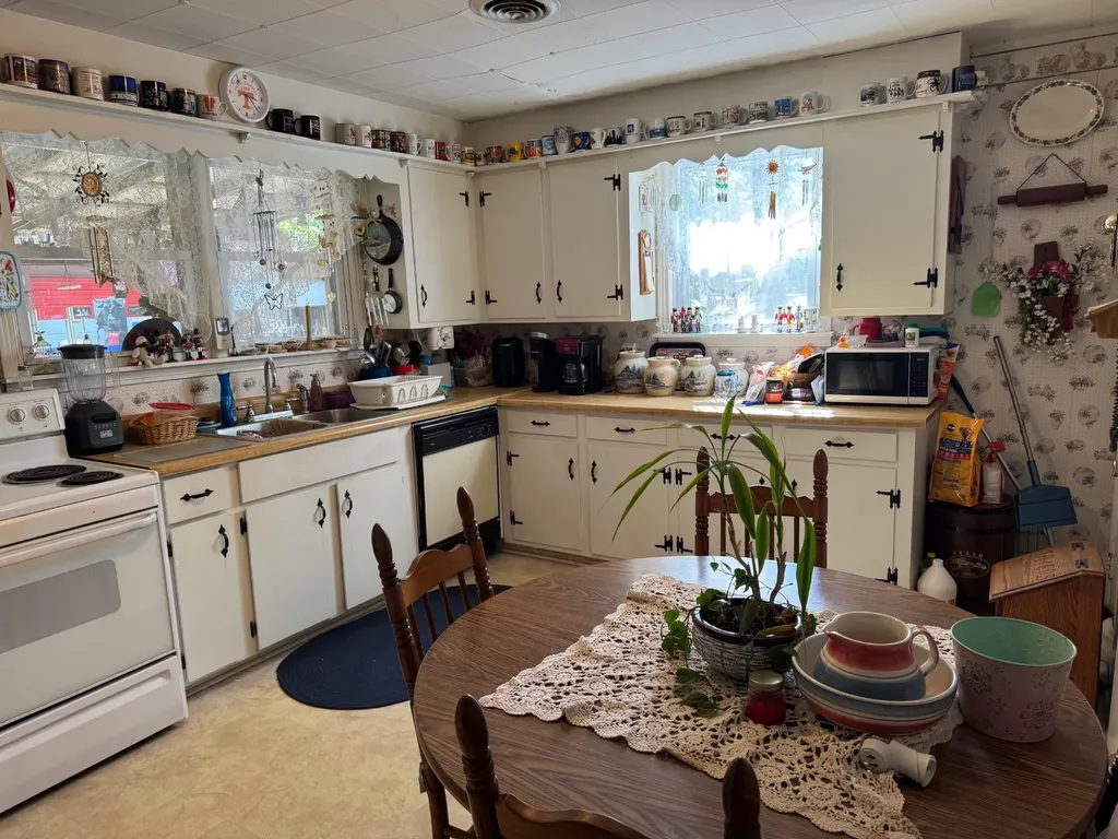 1729 Fountain Street White Bluff TN 37187