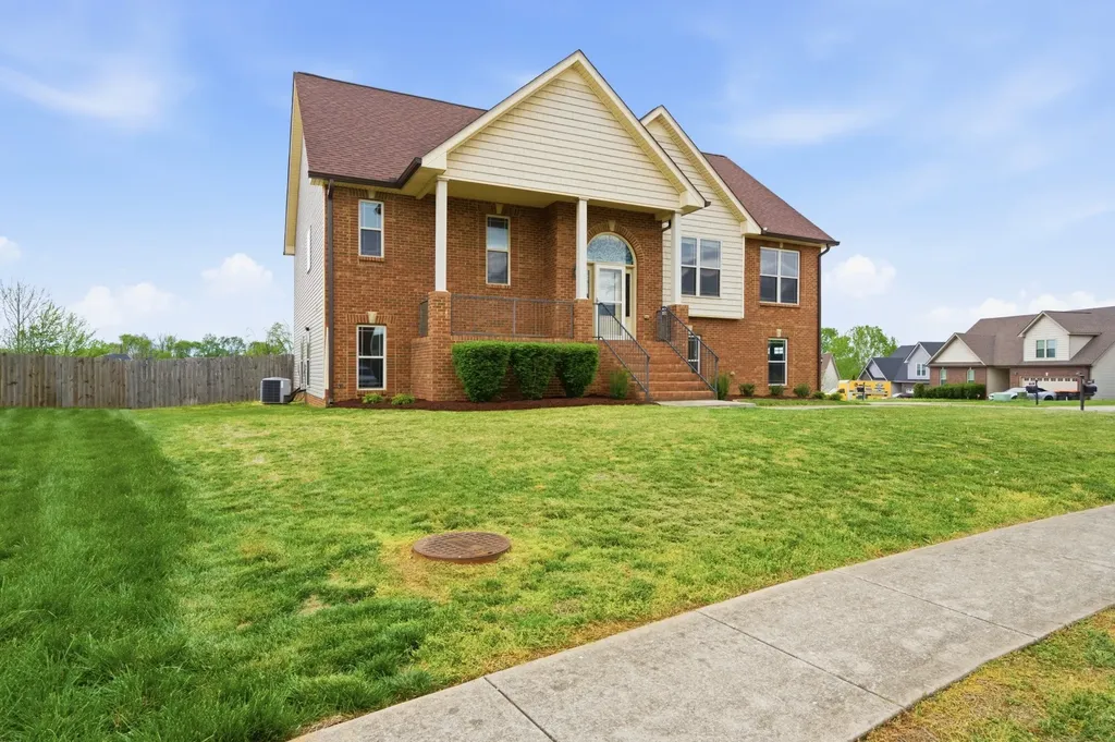 1700 Winterhaven Court Clarksville TN 37042