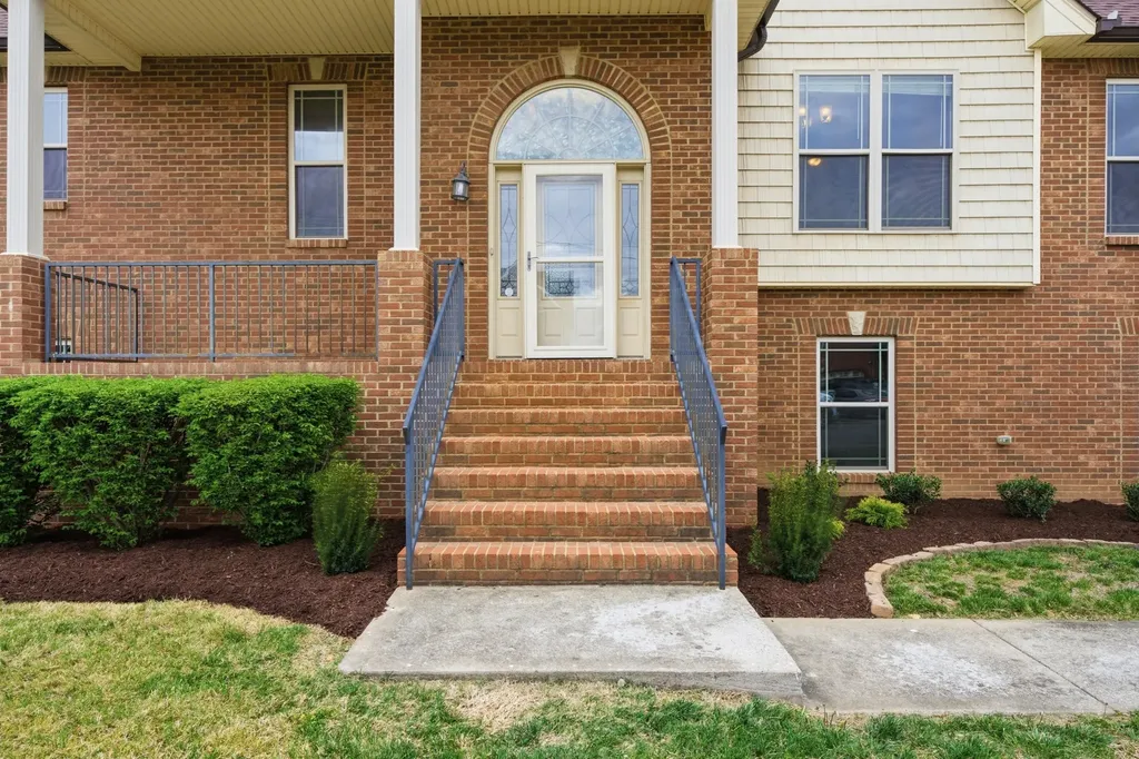 1700 Winterhaven Court Clarksville TN 37042