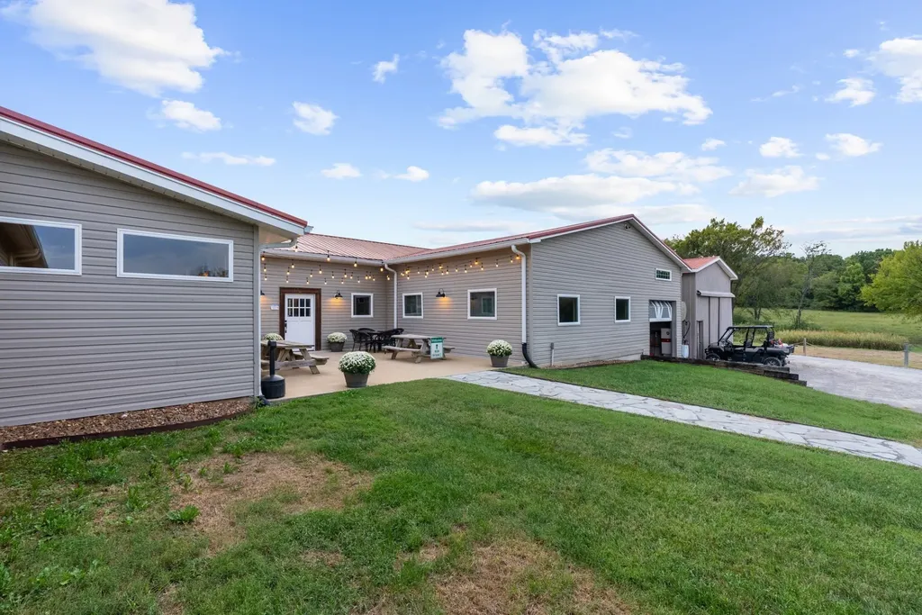 1190 W Ellington Parkway Lewisburg TN 37091