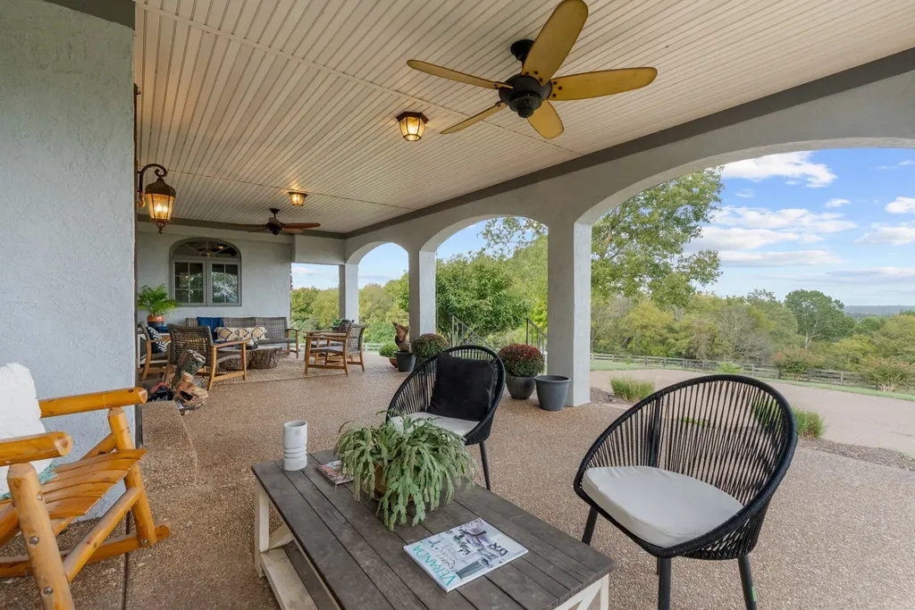 1190 W Ellington Parkway Lewisburg TN 37091