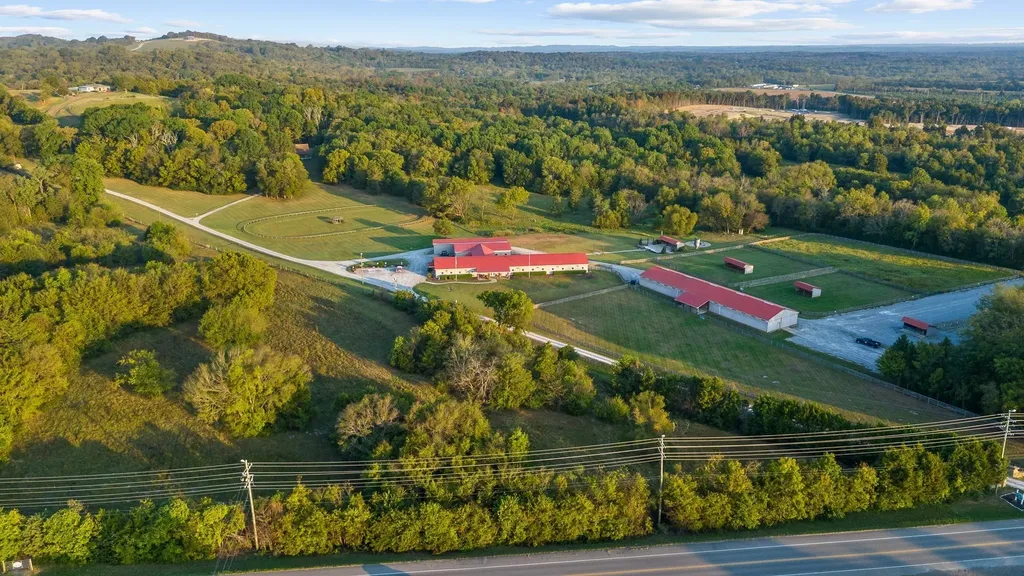 1190 W Ellington Parkway Lewisburg TN 37091