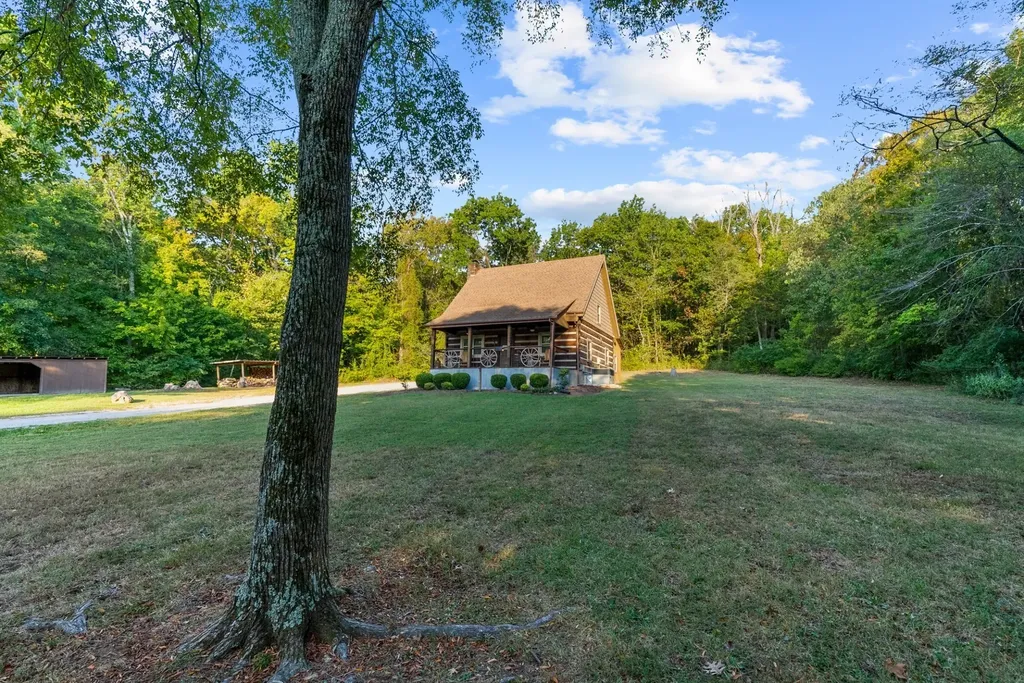 1190 W Ellington Parkway Lewisburg TN 37091