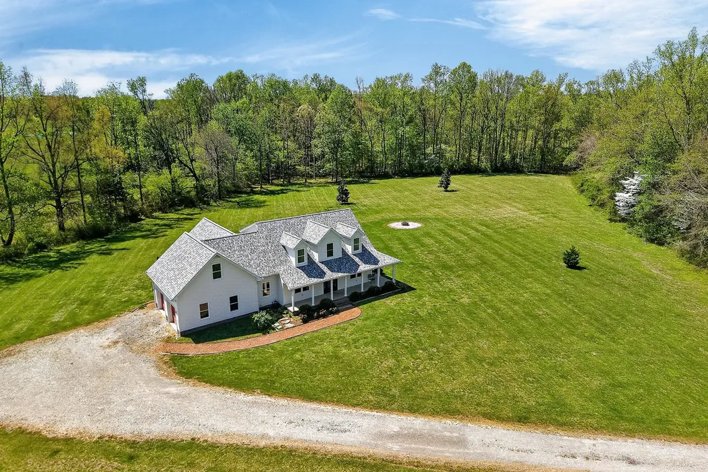 302 Ligon Lane Baxter TN 38544