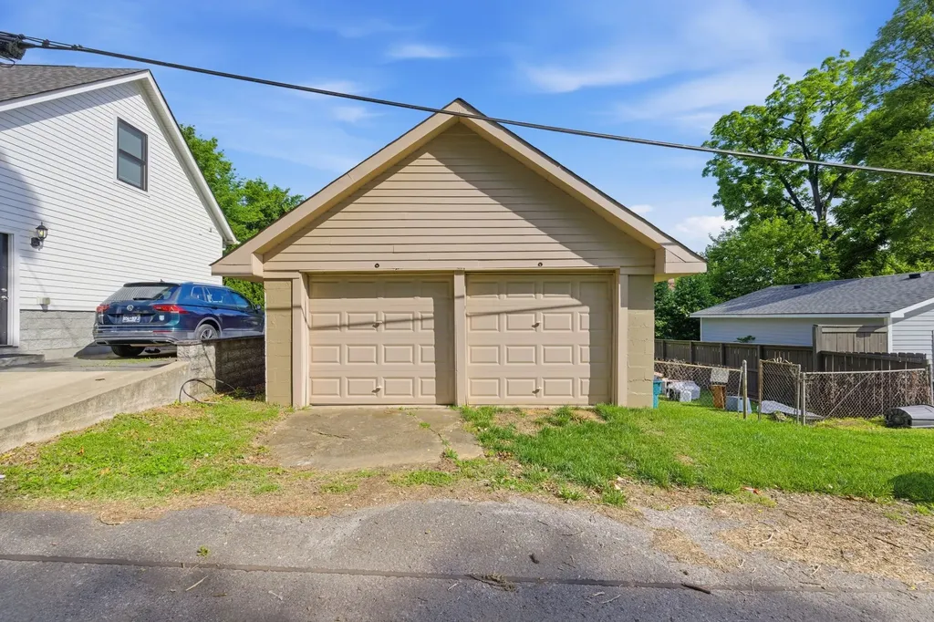 918 Boscobel Street Nashville TN 37206