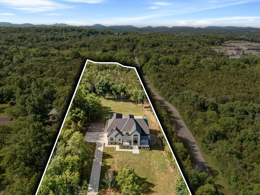 2085 Kidd Road Nolensville TN 37135