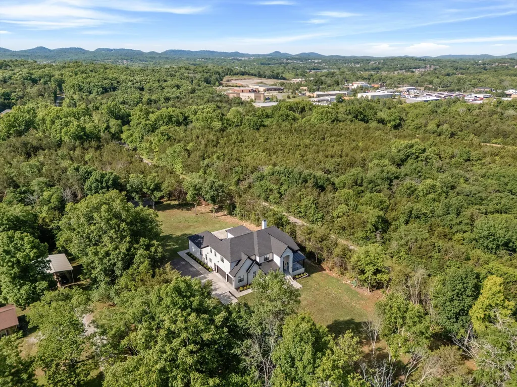 2085 Kidd Road Nolensville TN 37135