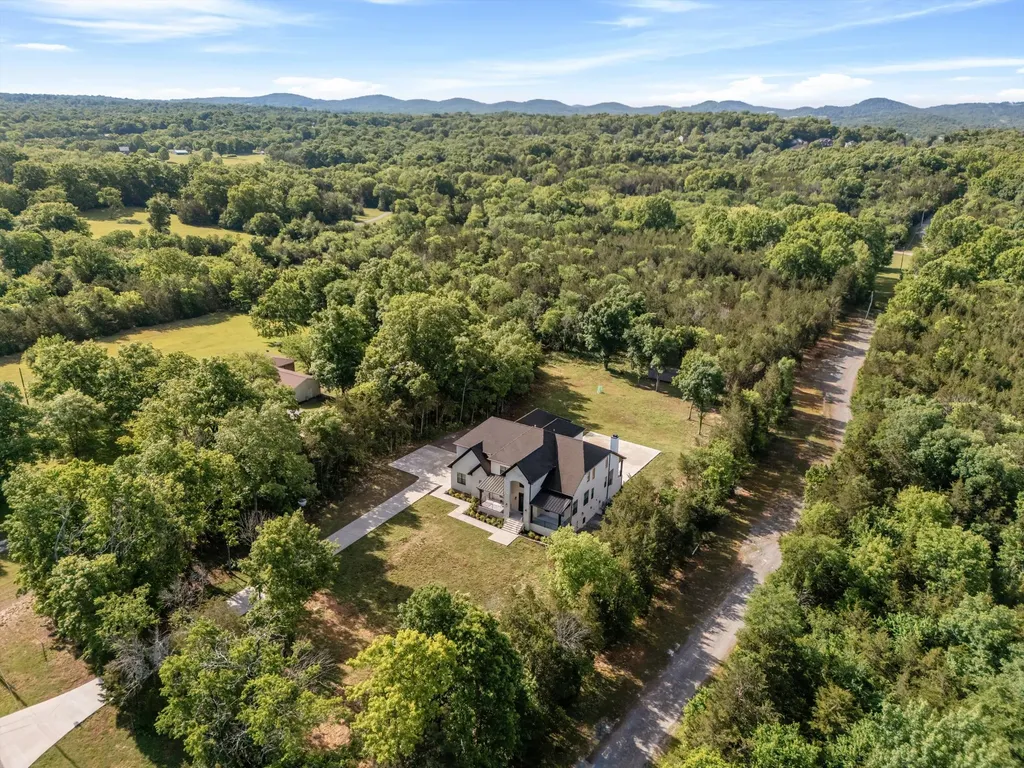 2085 Kidd Road Nolensville TN 37135