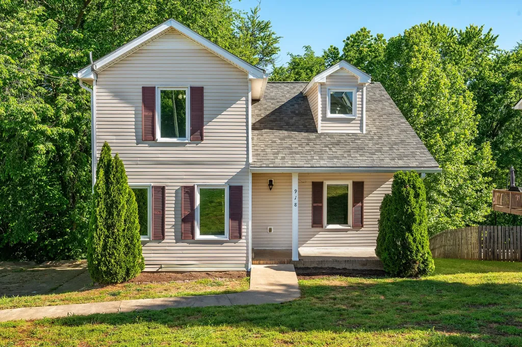 918 Hedge Apple Drive Clarksville TN 37040