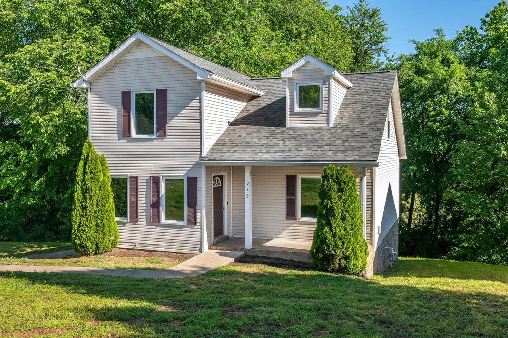 918 Hedge Apple Drive Clarksville TN 37040