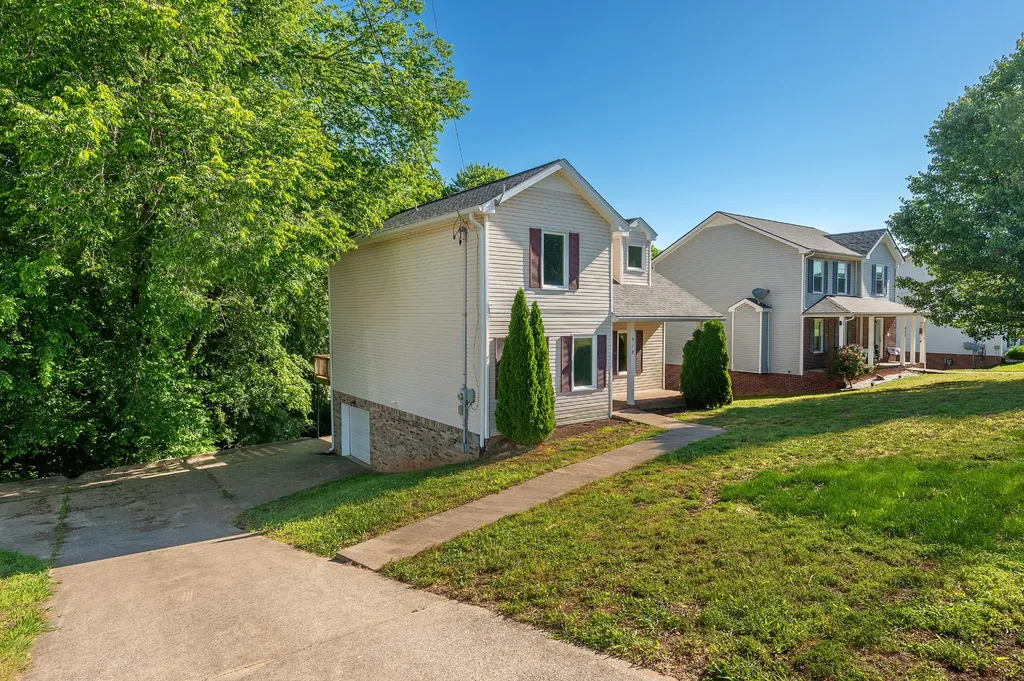 918 Hedge Apple Drive Clarksville TN 37040