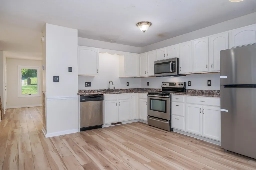 918 Hedge Apple Drive Clarksville TN 37040