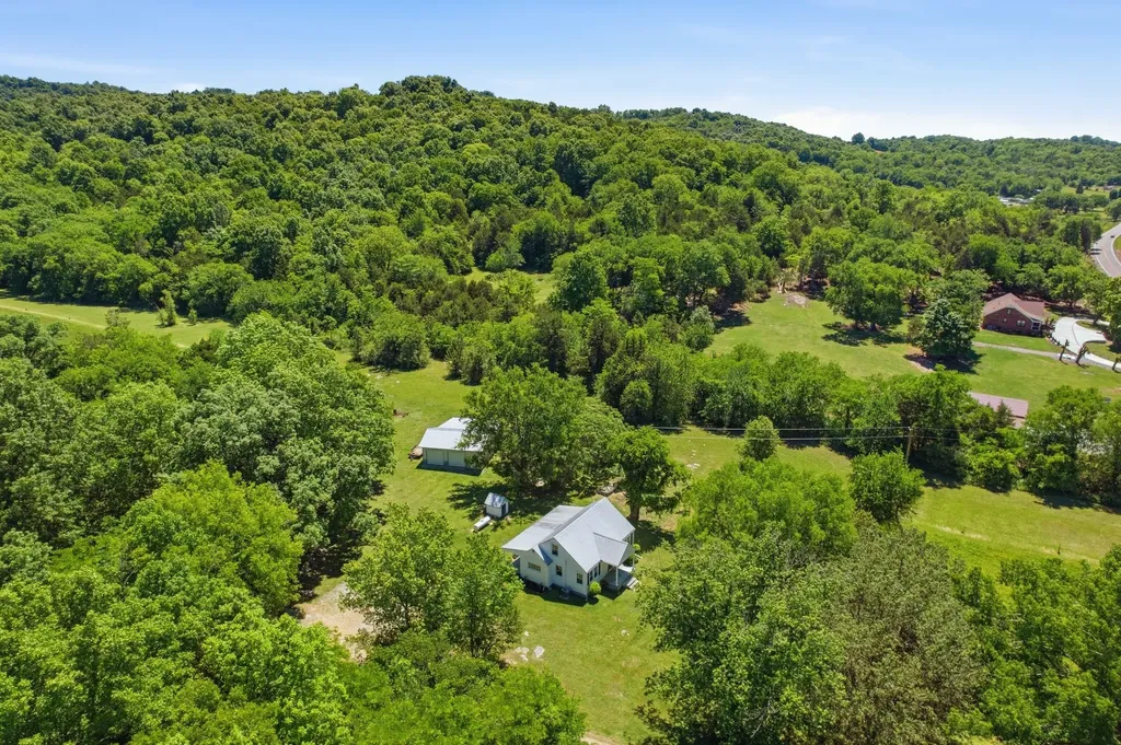 14991 Manchester Pike Christiana TN 37037