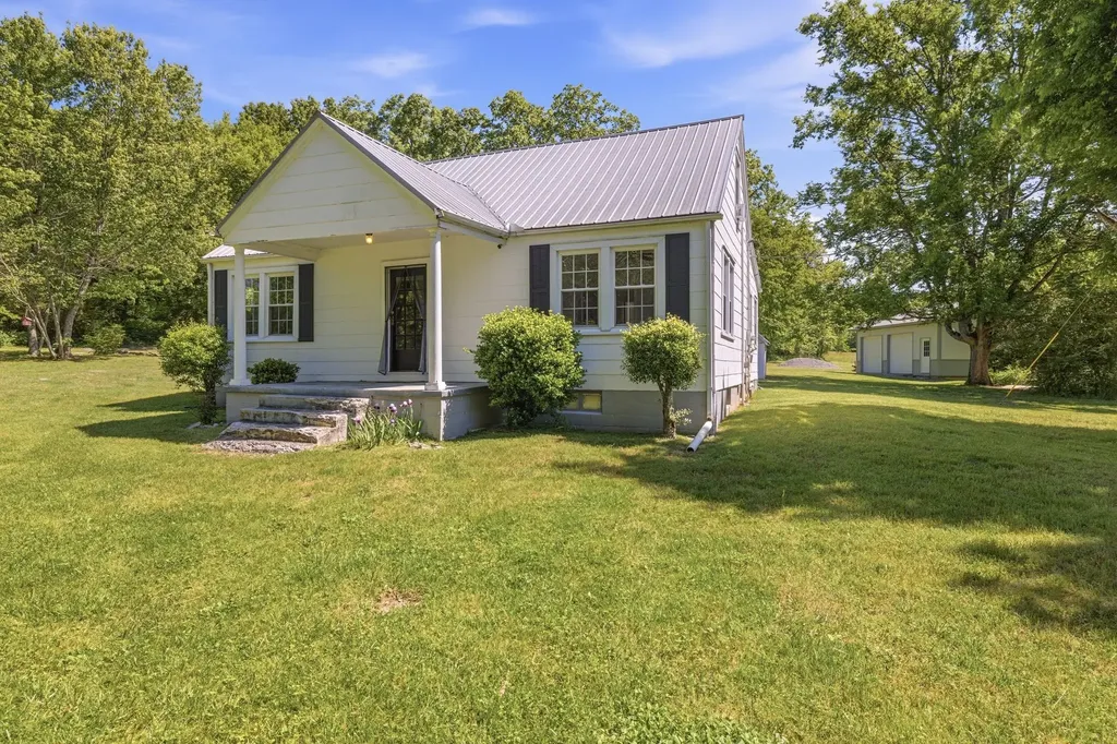 14991 Manchester Pike Christiana TN 37037