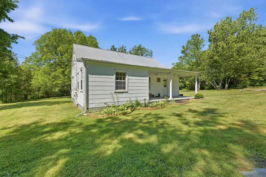 14991 Manchester Pike Christiana TN 37037