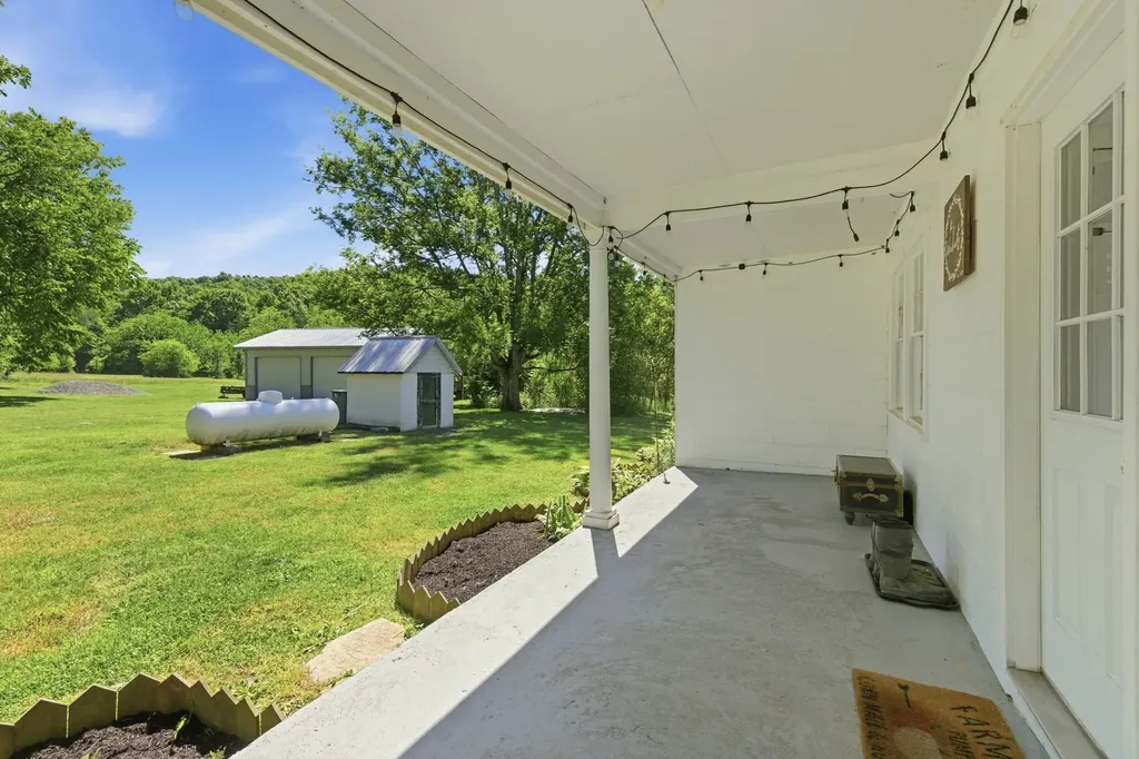 14991 Manchester Pike Christiana TN 37037