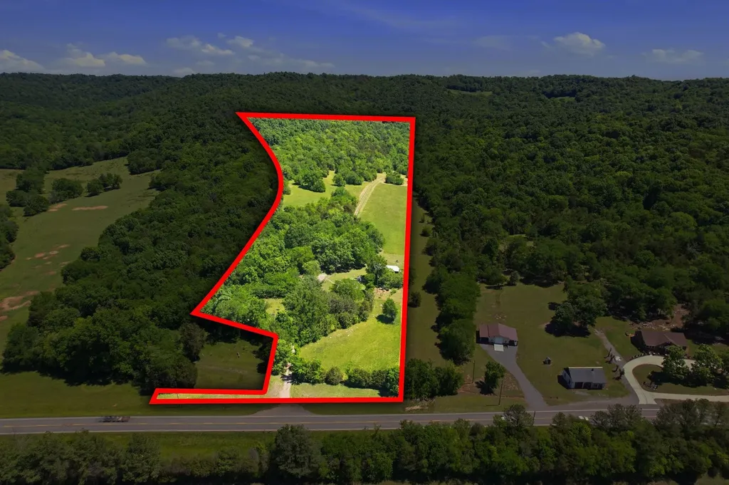 14991 Manchester Pike Christiana TN 37037
